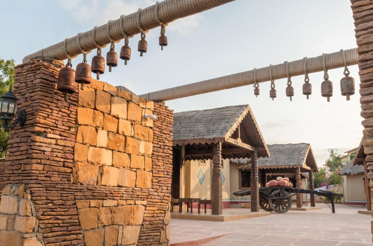 Regenta Resort Bhuj By Royal Orchid Hotels Limited Exterior foto