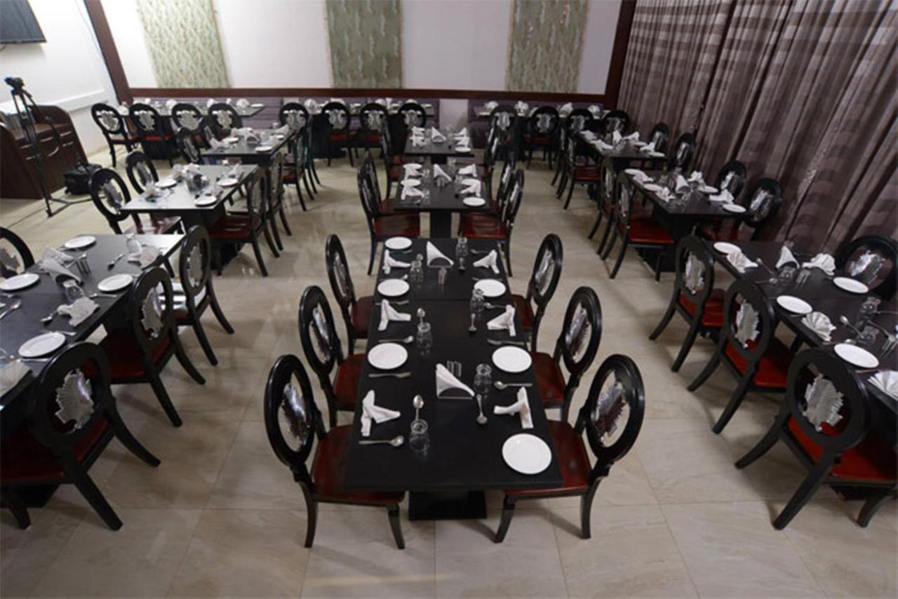 Regenta Resort Bhuj By Royal Orchid Hotels Limited Exterior foto
