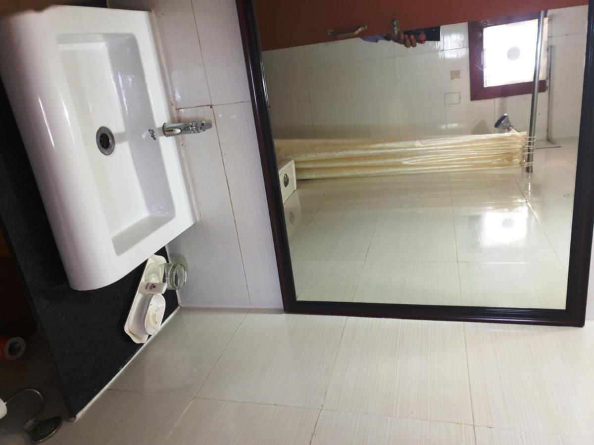 Regenta Resort Bhuj By Royal Orchid Hotels Limited Exterior foto