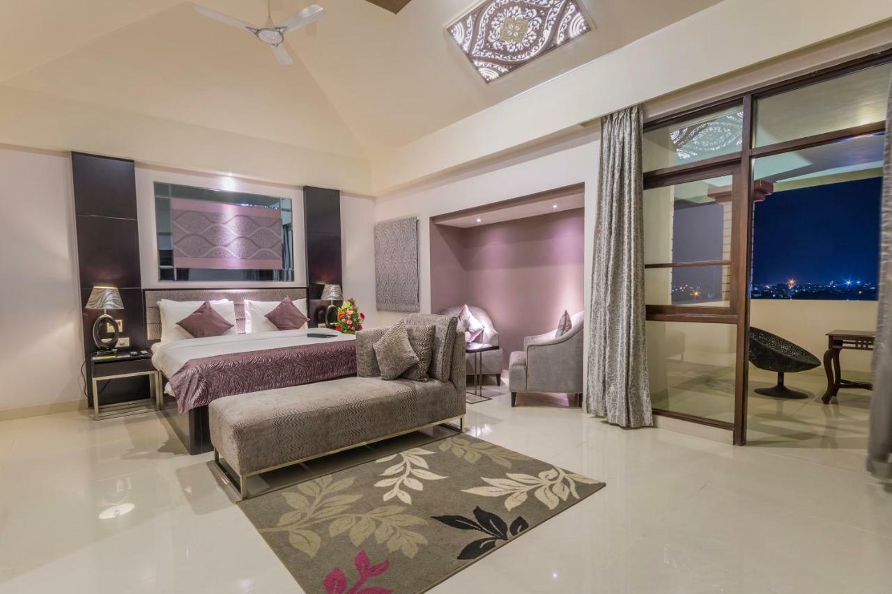 Regenta Resort Bhuj By Royal Orchid Hotels Limited Exterior foto